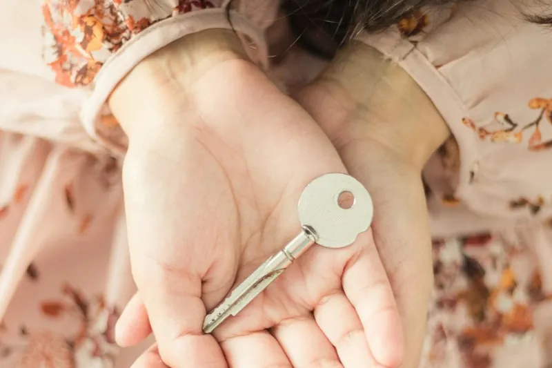 Mortgage broker advising clients